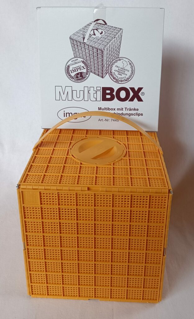 Multibox mit Tränke und Verbindungsclips
